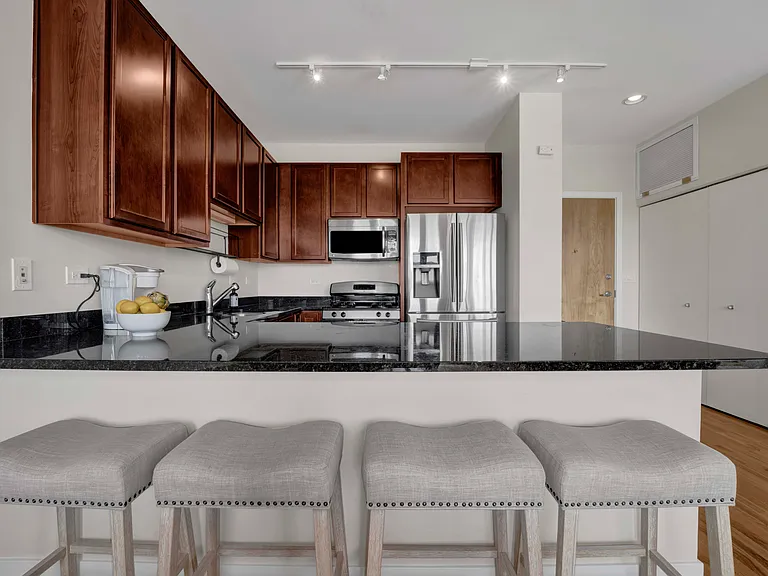 1150 W 15th St #418 — Photo 9