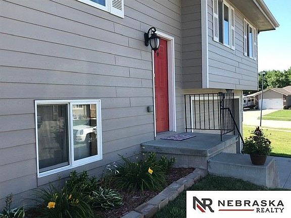 3rd image of 2755 NW Dahlia Dr