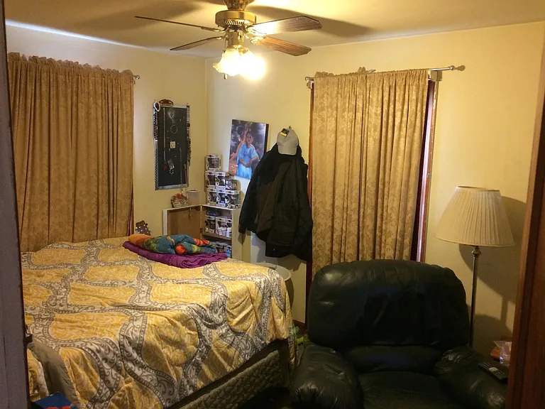 2435 King St NE — Photo 9