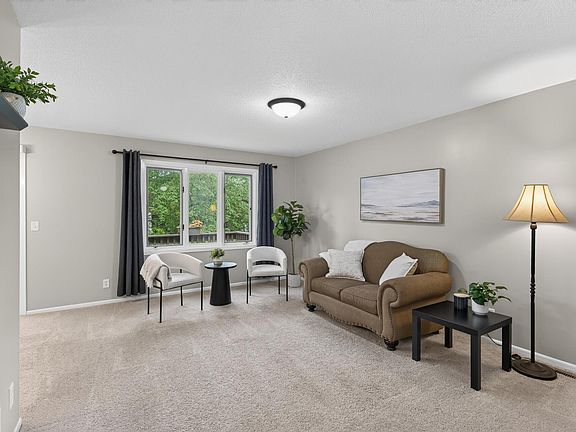 3rd image of 2615 Sumac Ct