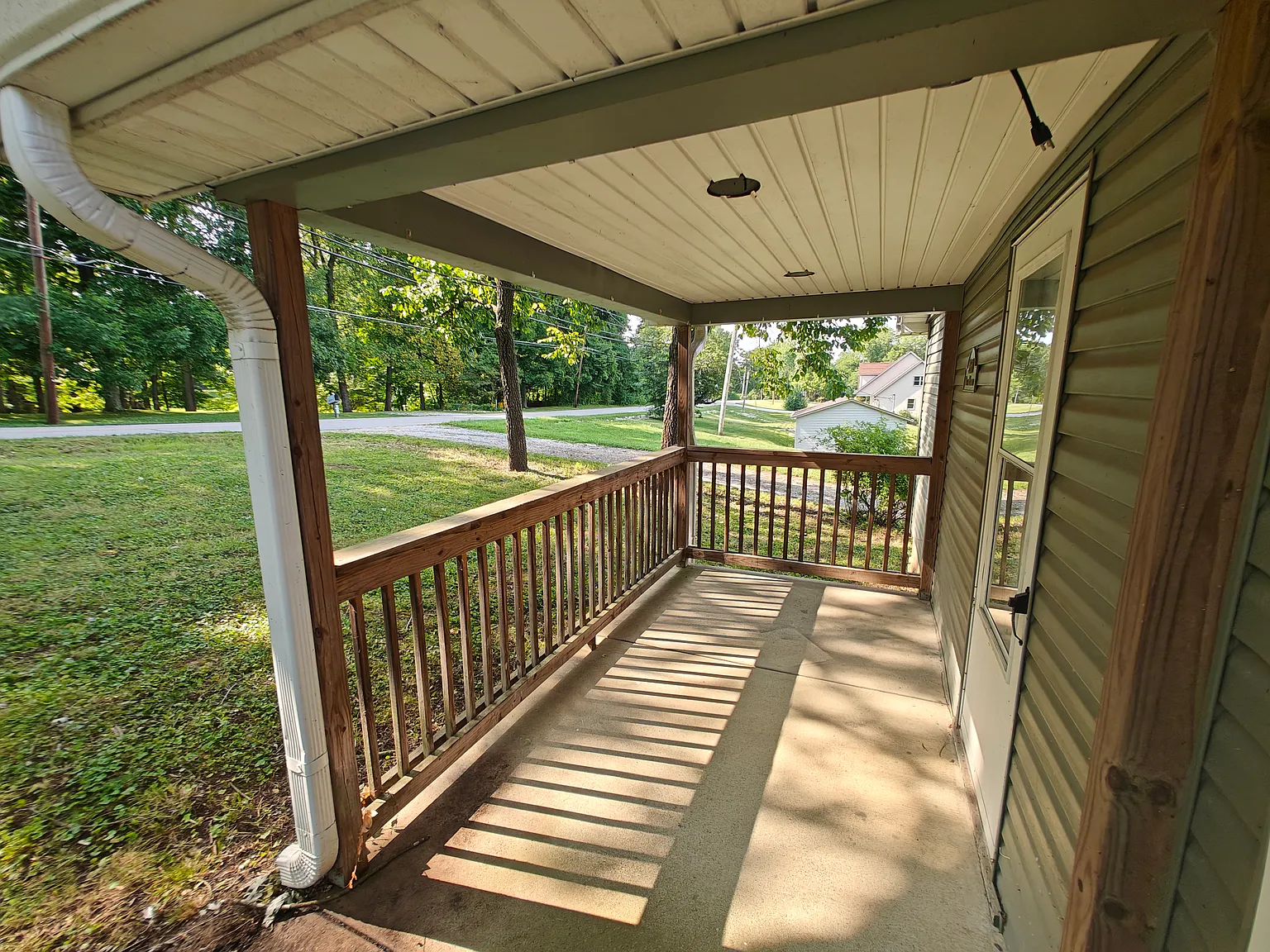 2 bed, 786 sqft, $1,600 — Photo 3