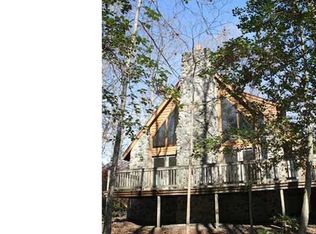 5800 Fox Hollow Dr, North Chesterfield, VA 23237