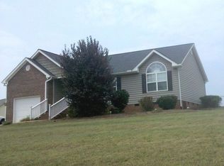247 Summer Lady Ln, Boiling Springs, SC 29316