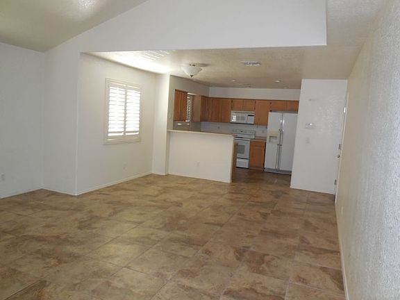 3rd image of 4743 W New World Dr