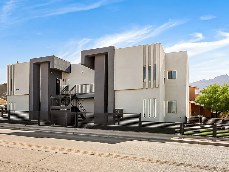 3334 Lincoln Ave — Photo 4