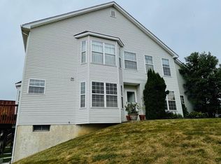 121 Stetson Dr, Chalfont, PA 18914
