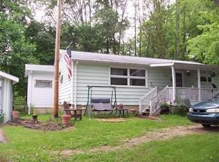 51474 Garret Rd, Dowagiac, MI 49047