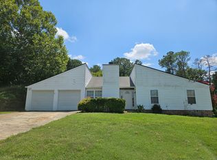 210 Apple Branch Dr, Woodstock, GA 30188