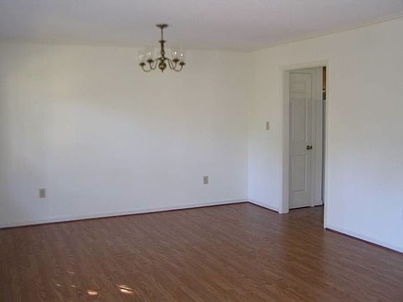 Formal living/dining room