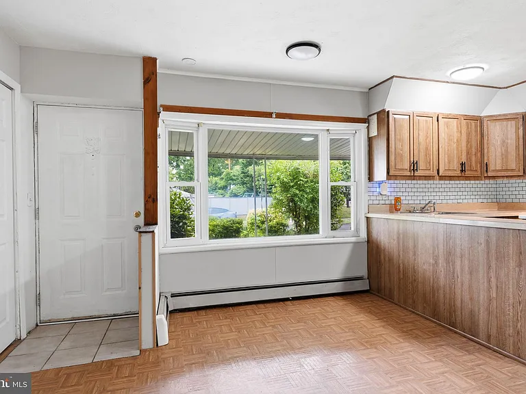 65 Orchard Ln — Photo 7