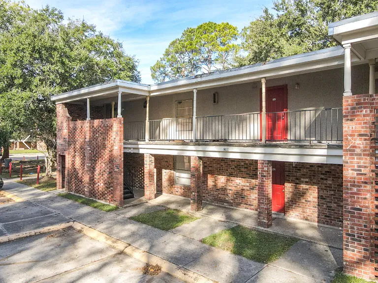 5665 McClelland Dr — Photo 8