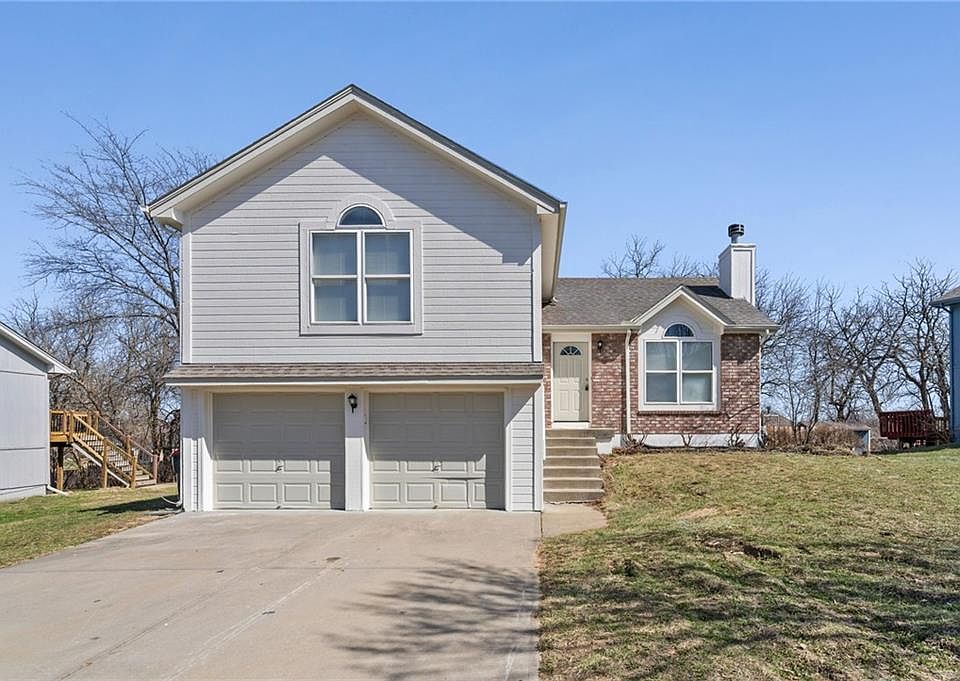 1st image of 901 Pine Crest Ave