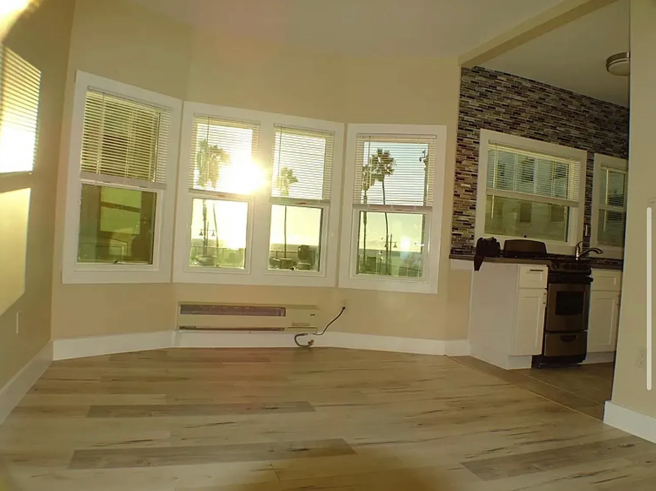 Studio, 400 sqft, $1,995 — Photo 1