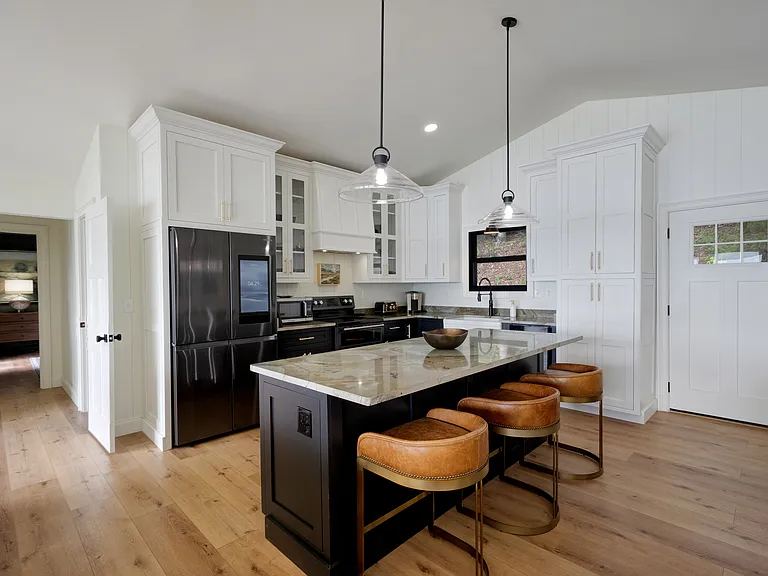 135 Nancy Point — Photo 11