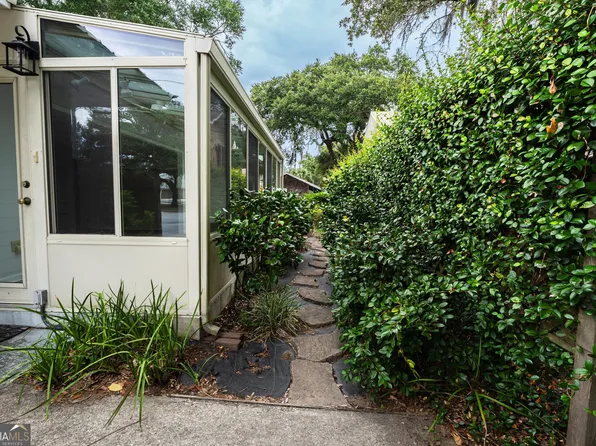 11932 Old Demere Rd, Saint Simons Island, GA 31522
