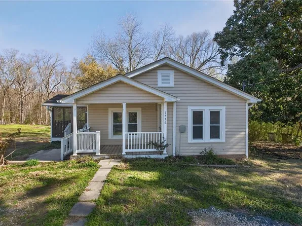 1576 Center Cross Church Rd, Asheboro, NC 27205