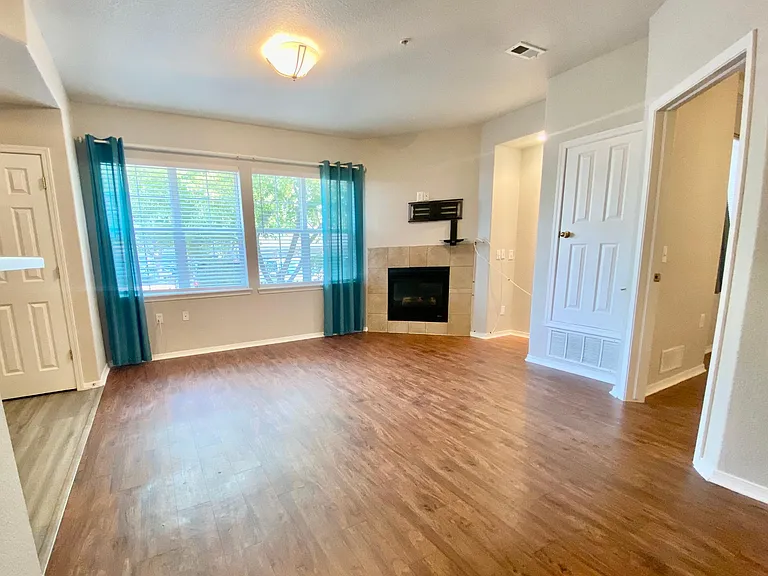 16352 E Fremont Ave — Photo 5