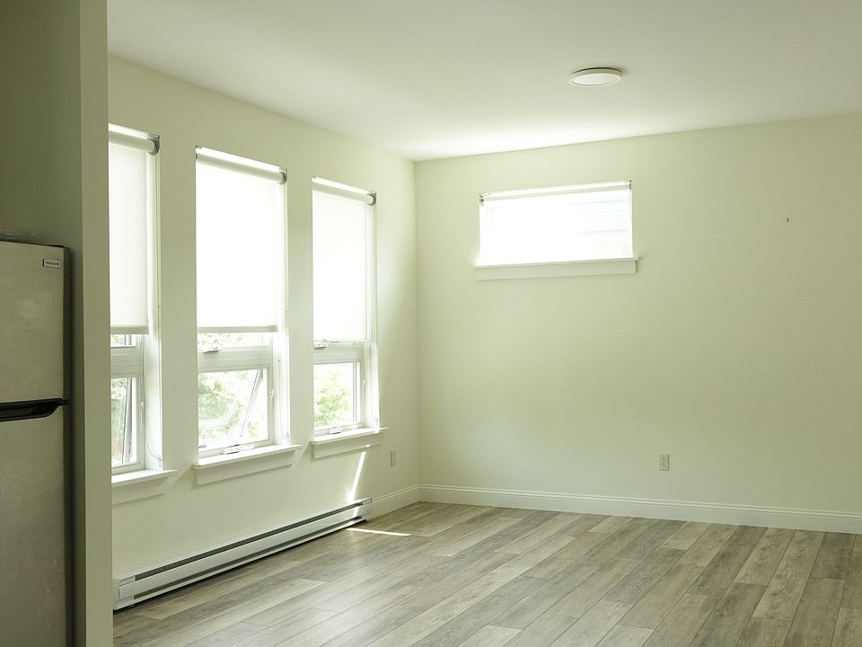 1st image of 62 Weaver St #203