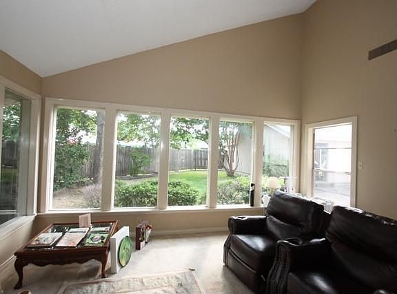 2nd image of 5318 Vale St