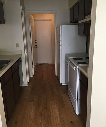 4th image of 14443 Woods Hole Dr