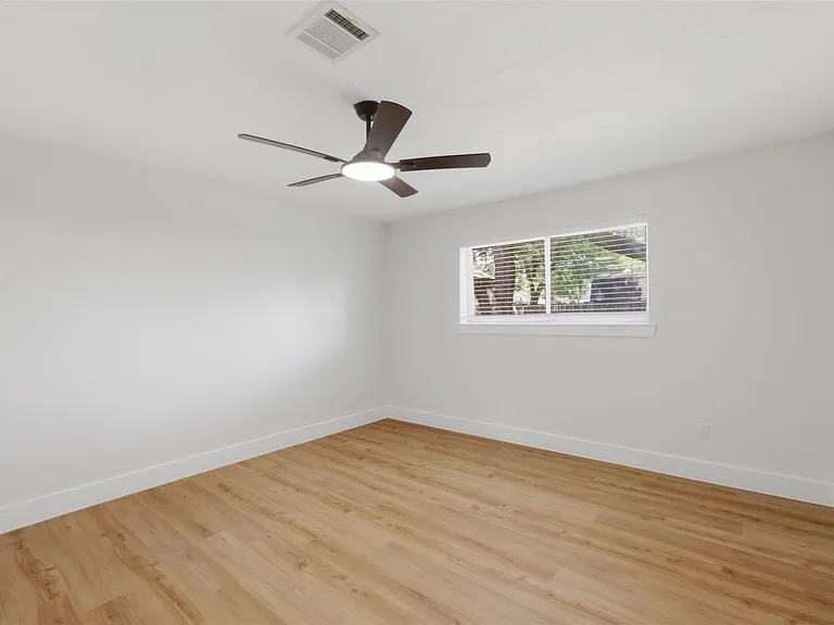 11507 Barwood Bend Dr — Photo 12