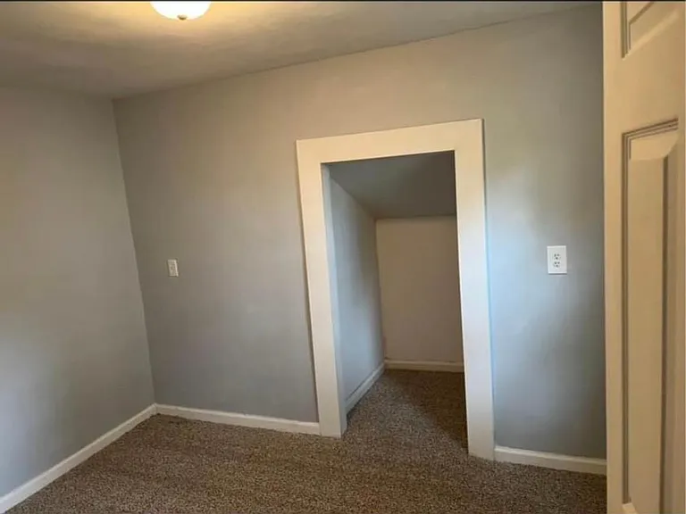 6181 Lakeshore Rd — Photo 7
