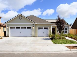 3936 W Clinton Ave, Visalia, CA 93291