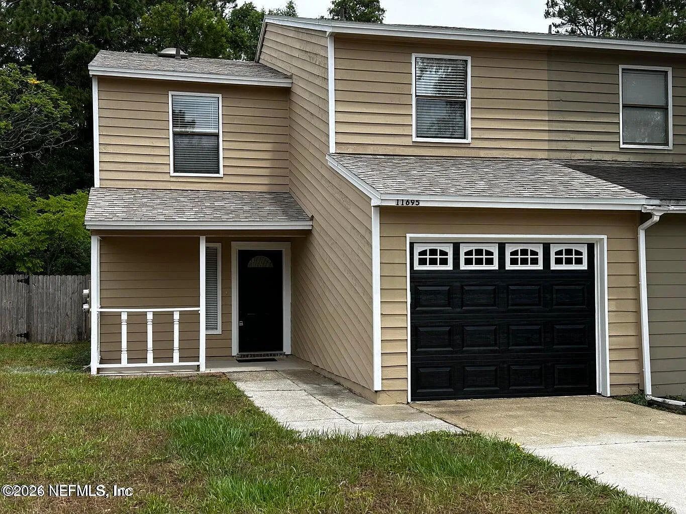 3 bed, 2.5 bath, 1404 sqft, $1,745 — Photo 1
