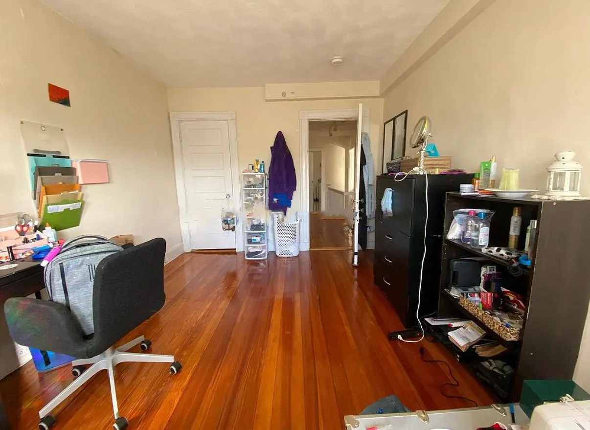 3 bed, 1000 sqft, $3,750 — Photo 3