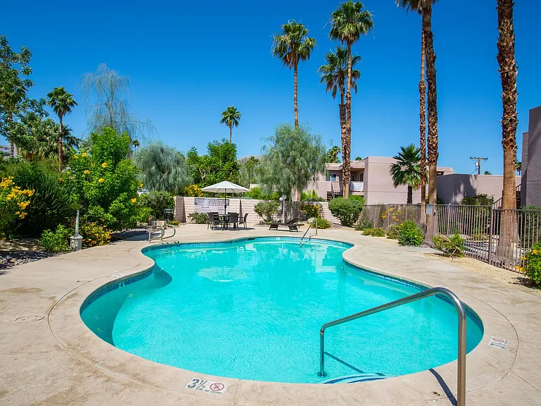 73820 Shadow Mountain Drive — Photo 10