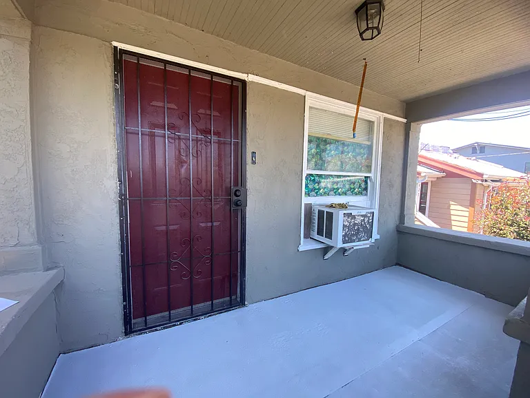 435 Grant St #A — Photo 2