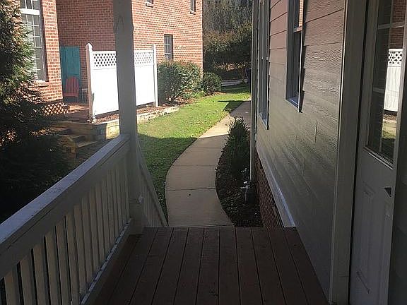 Side walkway