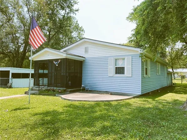 311 E Pine St, Rich Hill, MO 64779