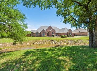 3045 Preston Club Dr, Sherman, TX 75092
