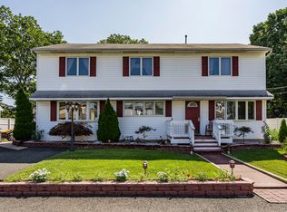 125 Roosevelt Dr, Brick, NJ 08724