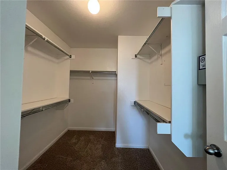 2307 Founder Dr — Photo 16