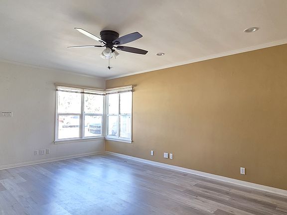 3rd image of 833 N Currier St #833