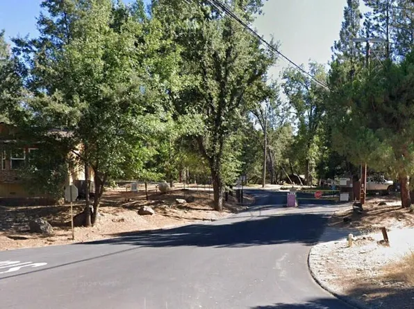 19611 Cottonwood St, Groveland, CA 95321