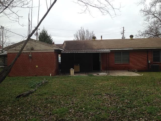 2nd image of 2677 Lola Ln