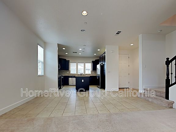 4th image of 843 Blossom Rock Ln
