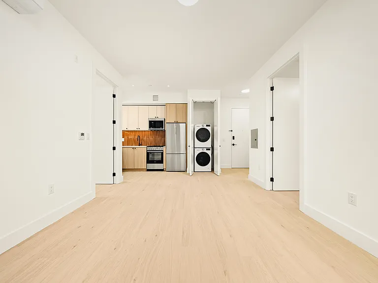 733 Lincoln Pl #1319 — Photo 1