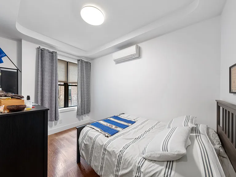 1054 Park Pl #3D — Photo 11