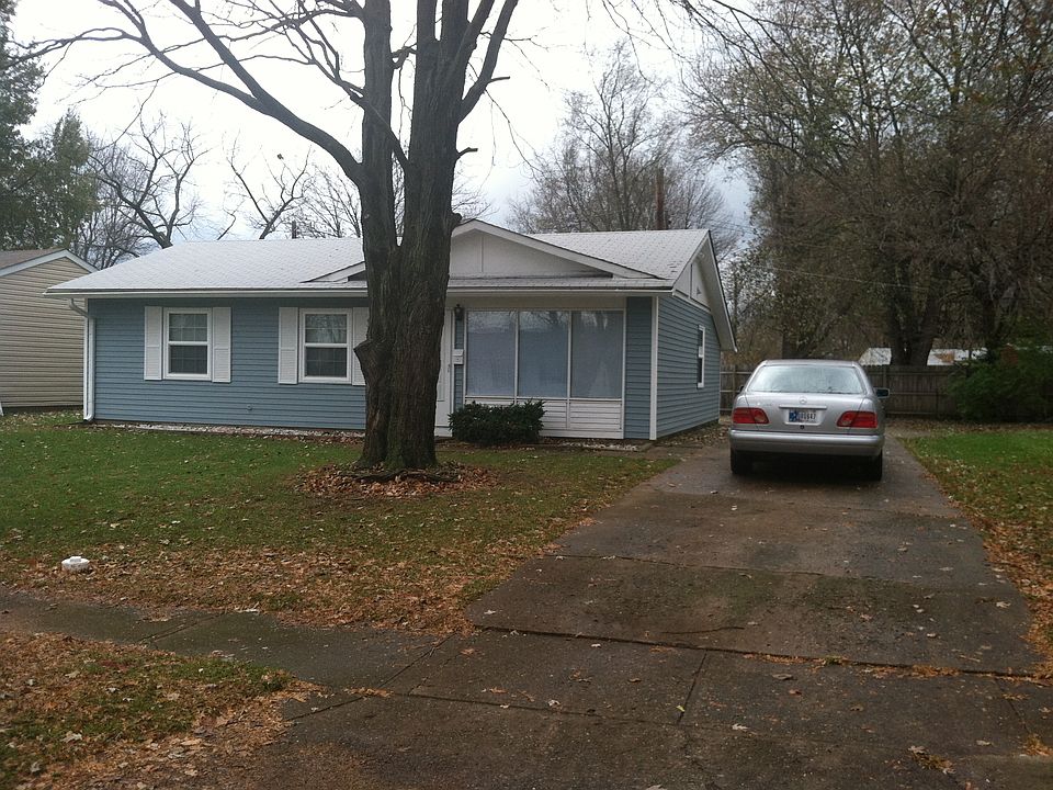 1st image of 3036 N Fuller Dr