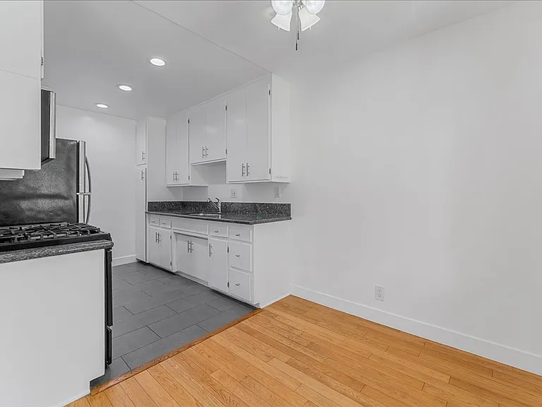 1336 N Citrus Ave #2 — Photo 4