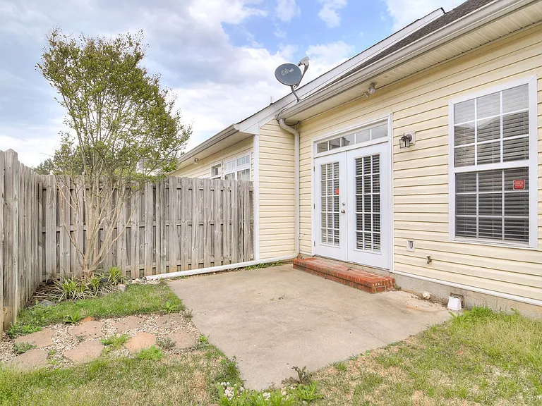 317 Hogan Way — Photo 27