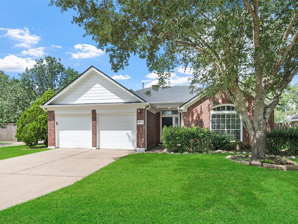 1st image of 3806 Vinecrest Dr
