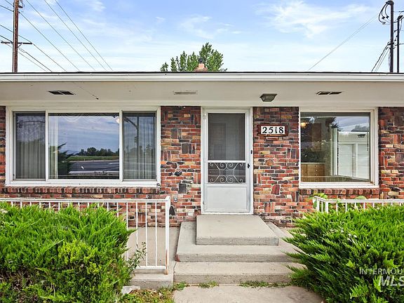2nd image of 2518 W Orchard Ave