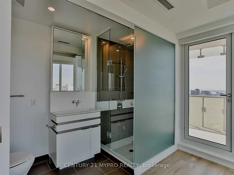 197 Yonge St #2312 — Photo 4