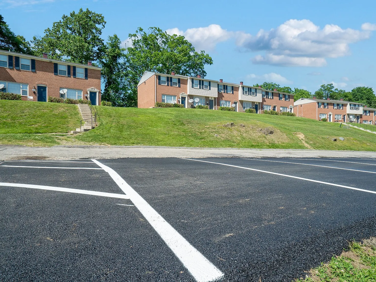 Fairway Ridge Apartments and Townhomes — Photo 4