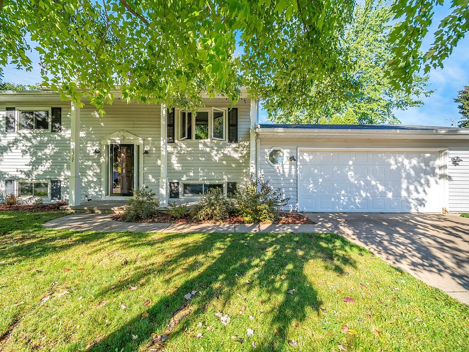 1st image of 1317 Pinehurst Ln